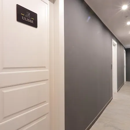 לינה וארוחת בוקר Luxe Sur 4*