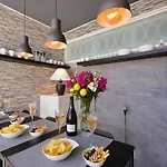 Luxe Sur לינה וארוחת בוקר